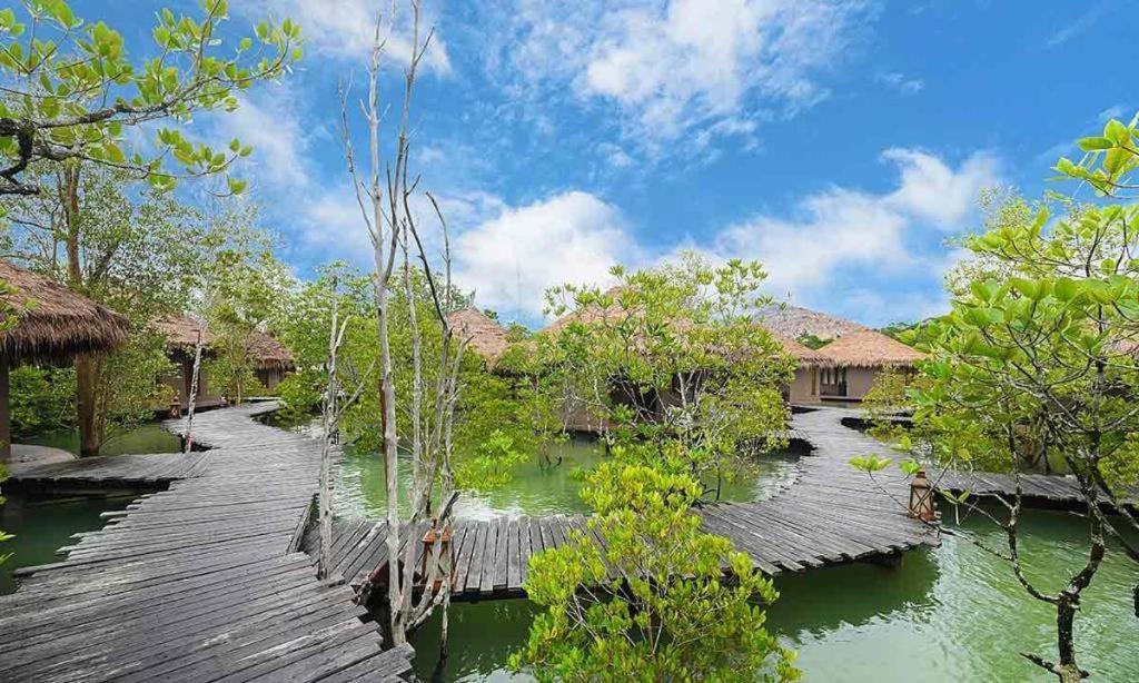 The Blue Sky Resort@ Koh Payam Koh Phayam Bagian luar foto