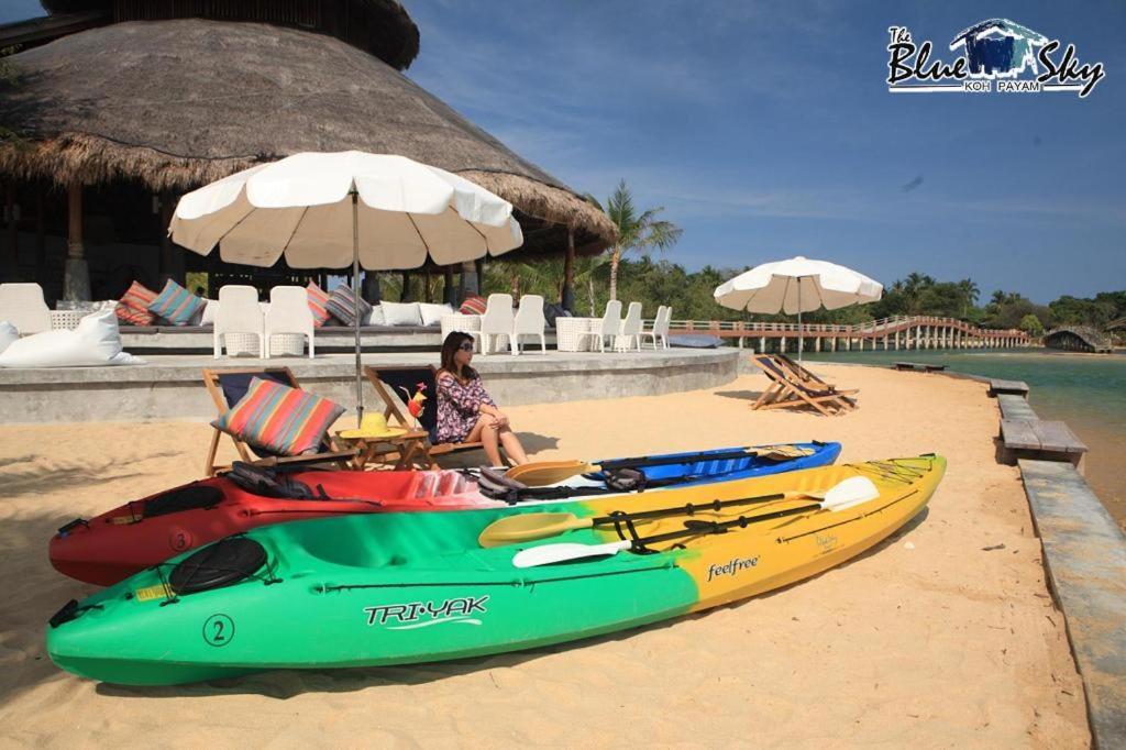 The Blue Sky Resort@ Koh Payam Koh Phayam Bagian luar foto