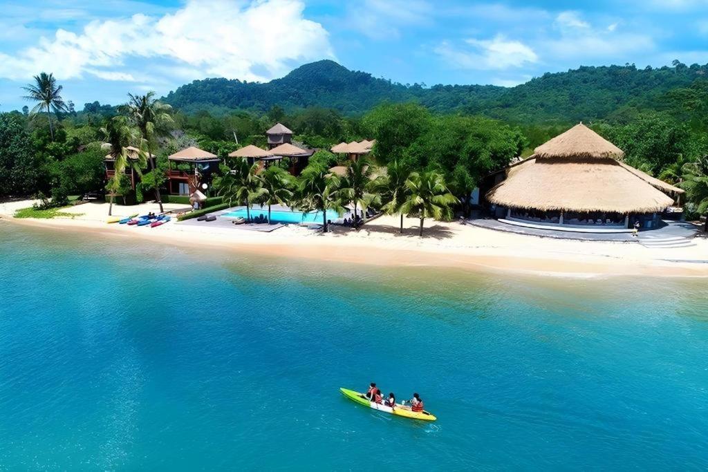 The Blue Sky Resort@ Koh Payam Koh Phayam Bagian luar foto