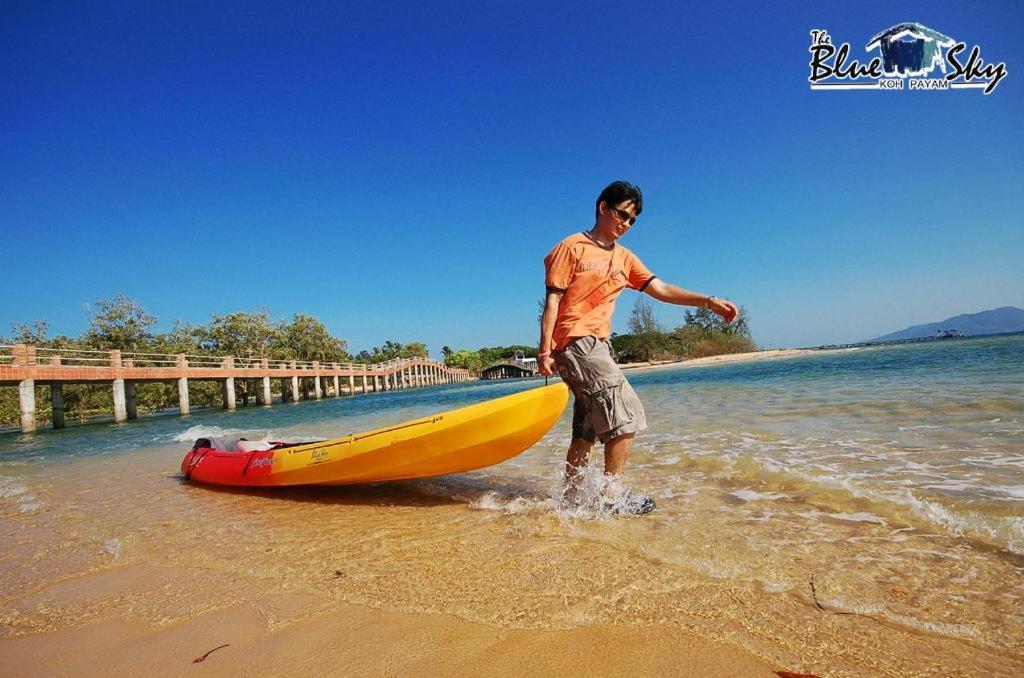 The Blue Sky Resort@ Koh Payam Koh Phayam Bagian luar foto